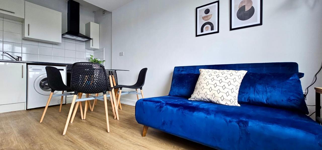Harlequin Apartments By Switchback Stays Cardiff Exterior photo
