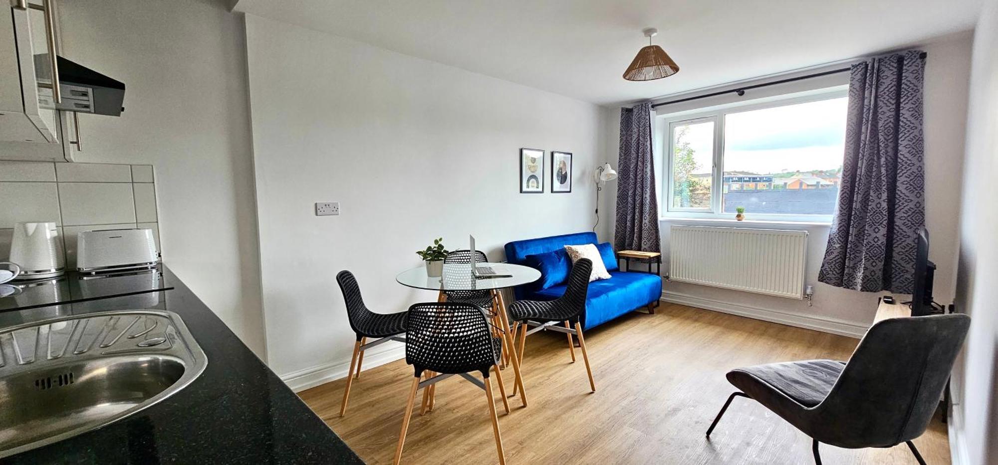 Harlequin Apartments By Switchback Stays Cardiff Exterior photo